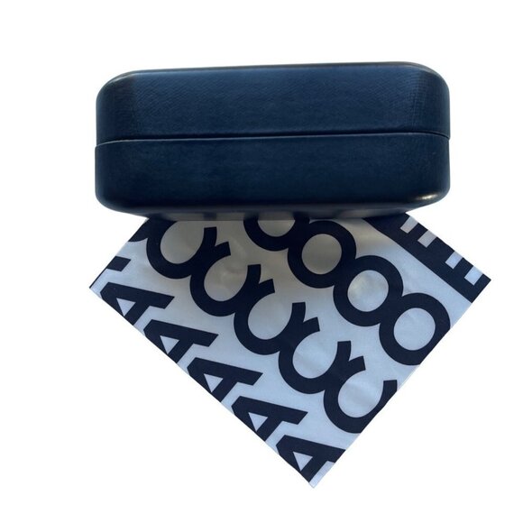 Marc Jacobs Sunglasses Case With Cleaning Cloth Black Hardcover Oversized NEW - Picture 5 of 16